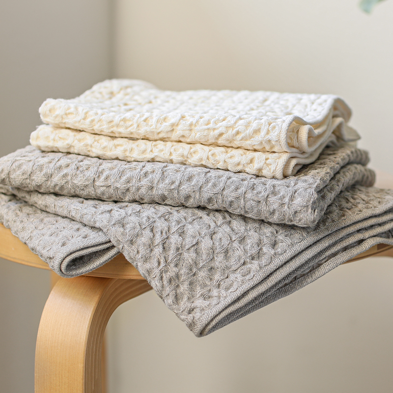 タオルの寿命は、約1年。今回選んだのは、コットンリネンタオル「HEATHER WAFFLE」