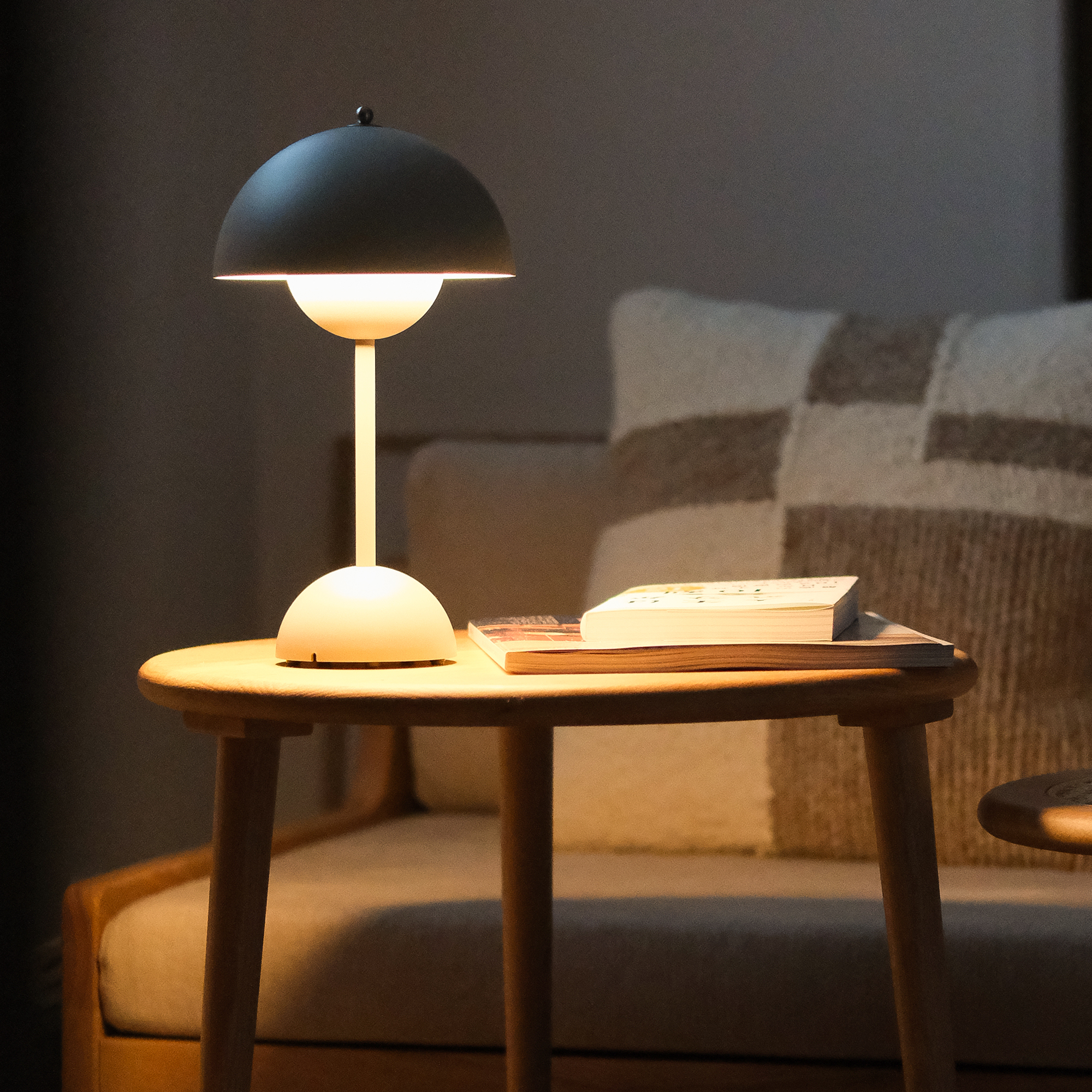 ころんとした姿に一目惚れ。北欧の名作照明「フラワーポット」