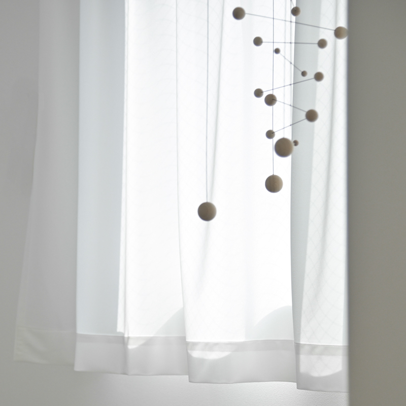 狭い空間ほど効果を実感！部屋の明るさがアップするレースカーテン「Sunny」